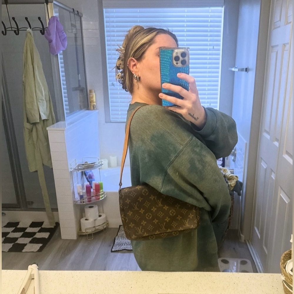 Louis Vuitton Monogram Musette Tango Bag - Picture 15 of 16